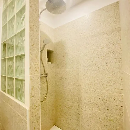 45 Renove Avec Gout, La A Pied Appartement *